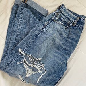 american eagle curvy mom jeans